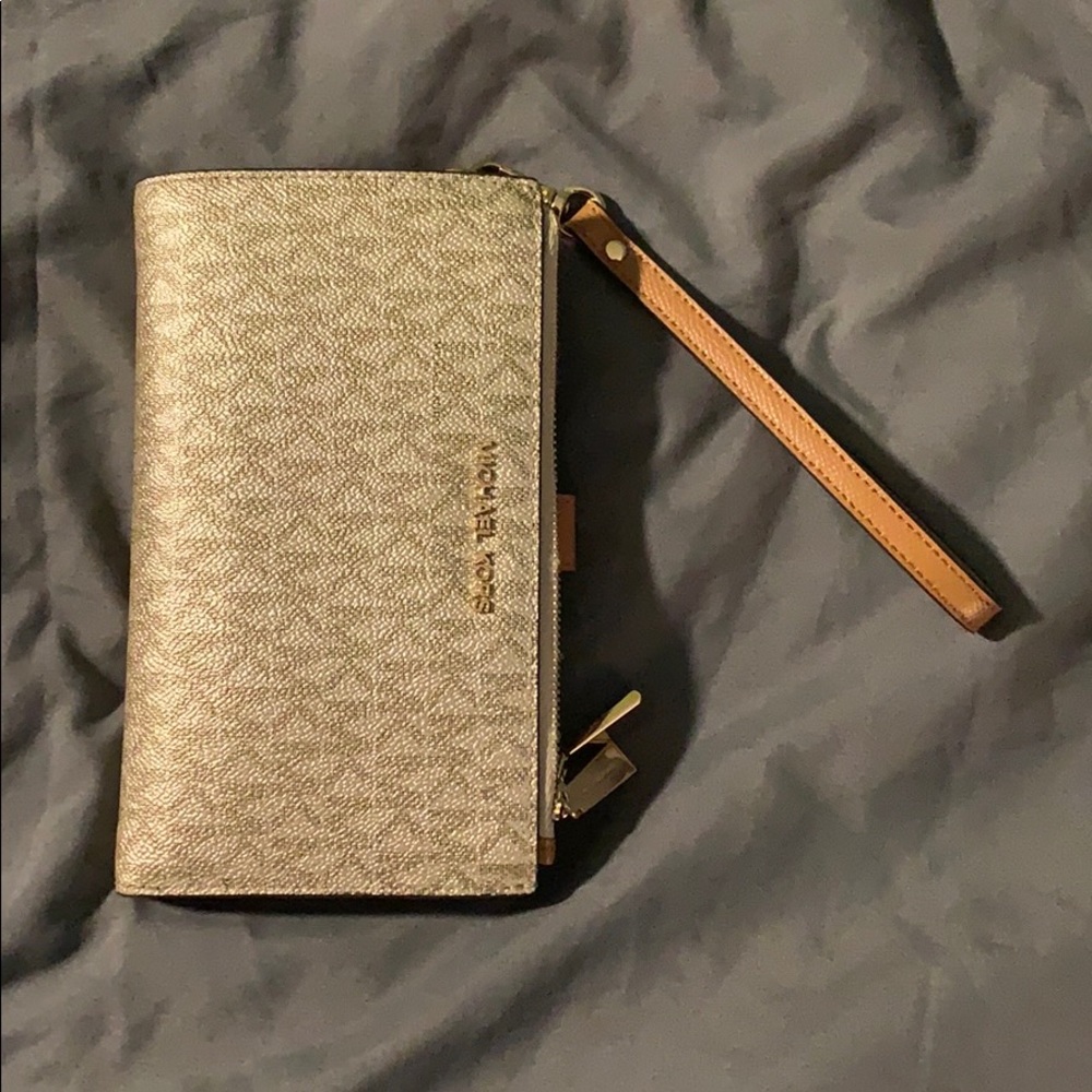 Michael Kors Wristlet